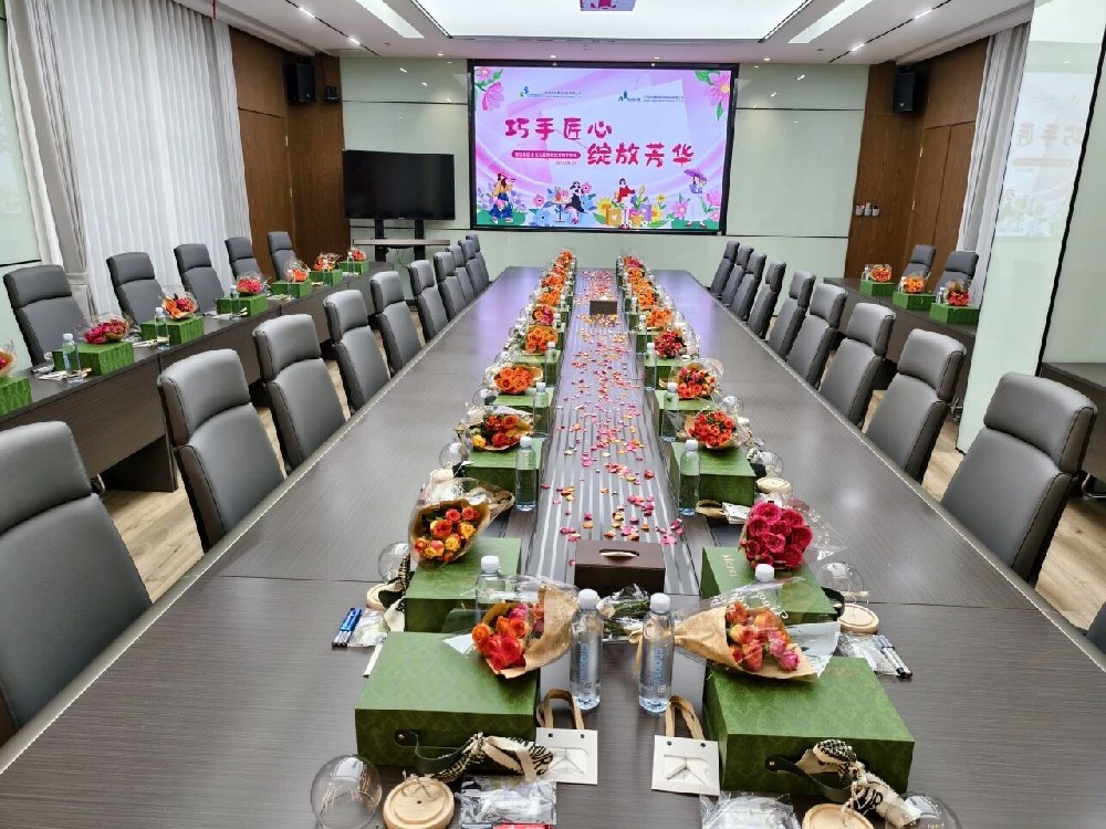 巧手匠心 綻放芳華 | 超信集團(tuán)為慶祝國際三八女神節(jié)，用心策劃DIY活動，派發(fā)精美禮物